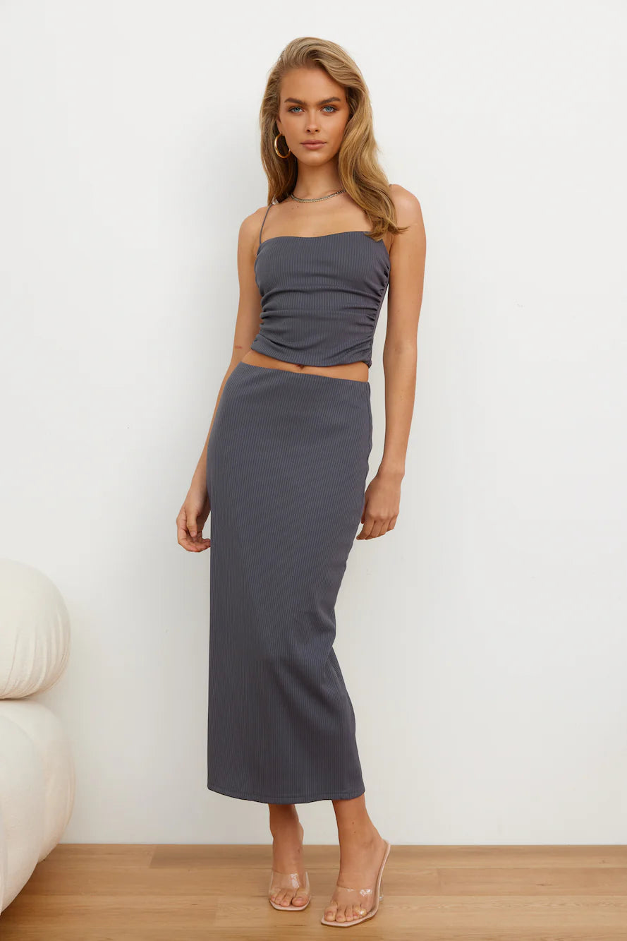 Effortless Cool Girl Midi Skirt Grey