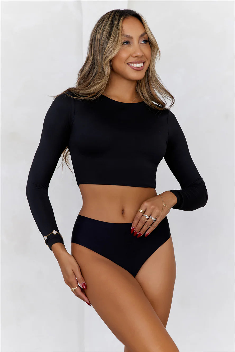 BASE  Errands All Day Long Sleeve Crop Top Black