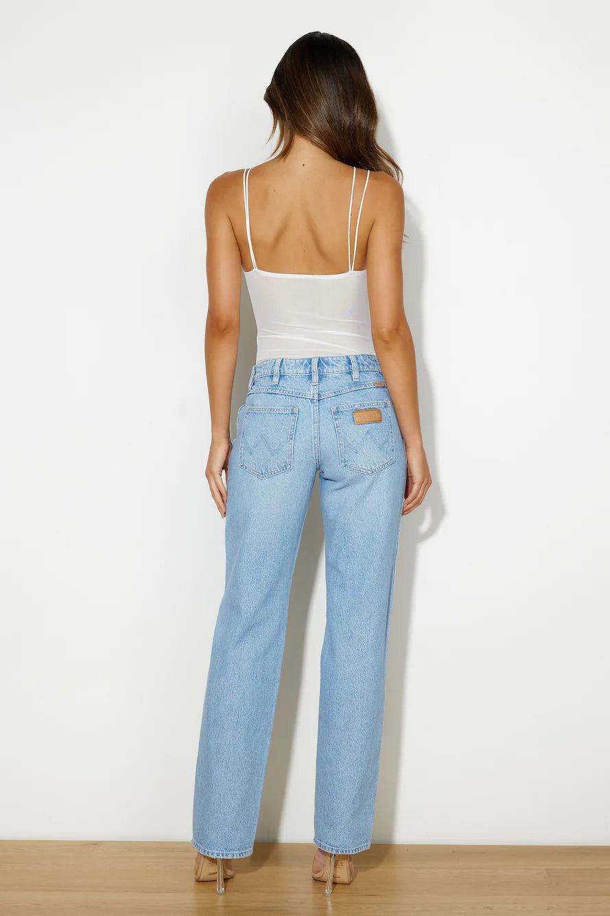 WRANGLER Low Rise Claudia Straight Jeans Blue Star Dust