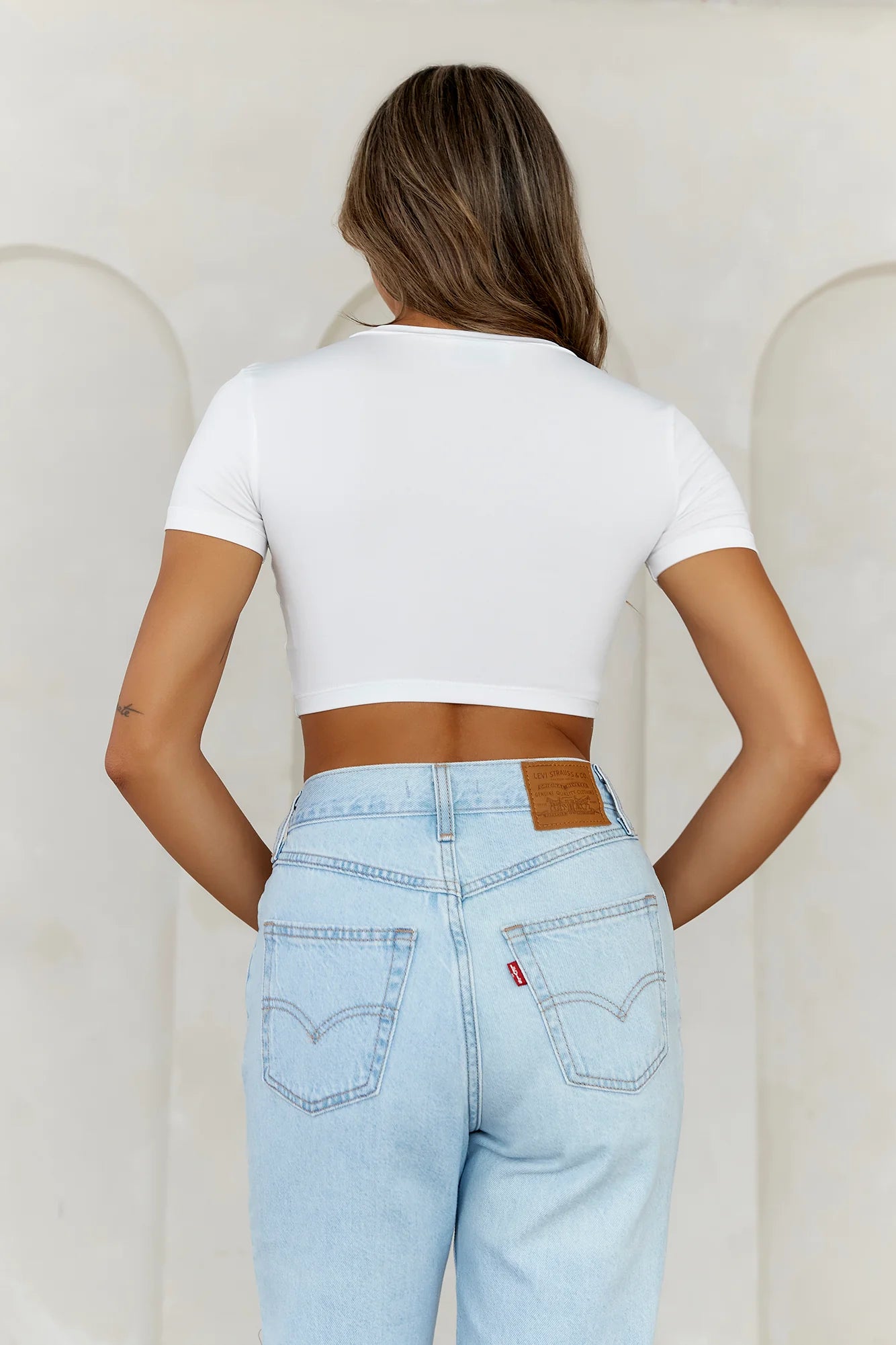 BASE  The Baby Tee Crop Top White