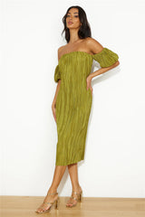 Give Me Plisse Midi Dress Olive