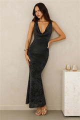 Dreamy Deep Maxi Dress Black