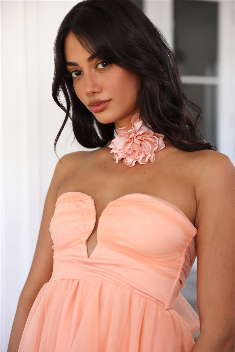 Blooming Rosette Necklace Pink