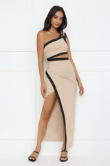 Trendsetter Mode One Shoulder Maxi Dress Beige