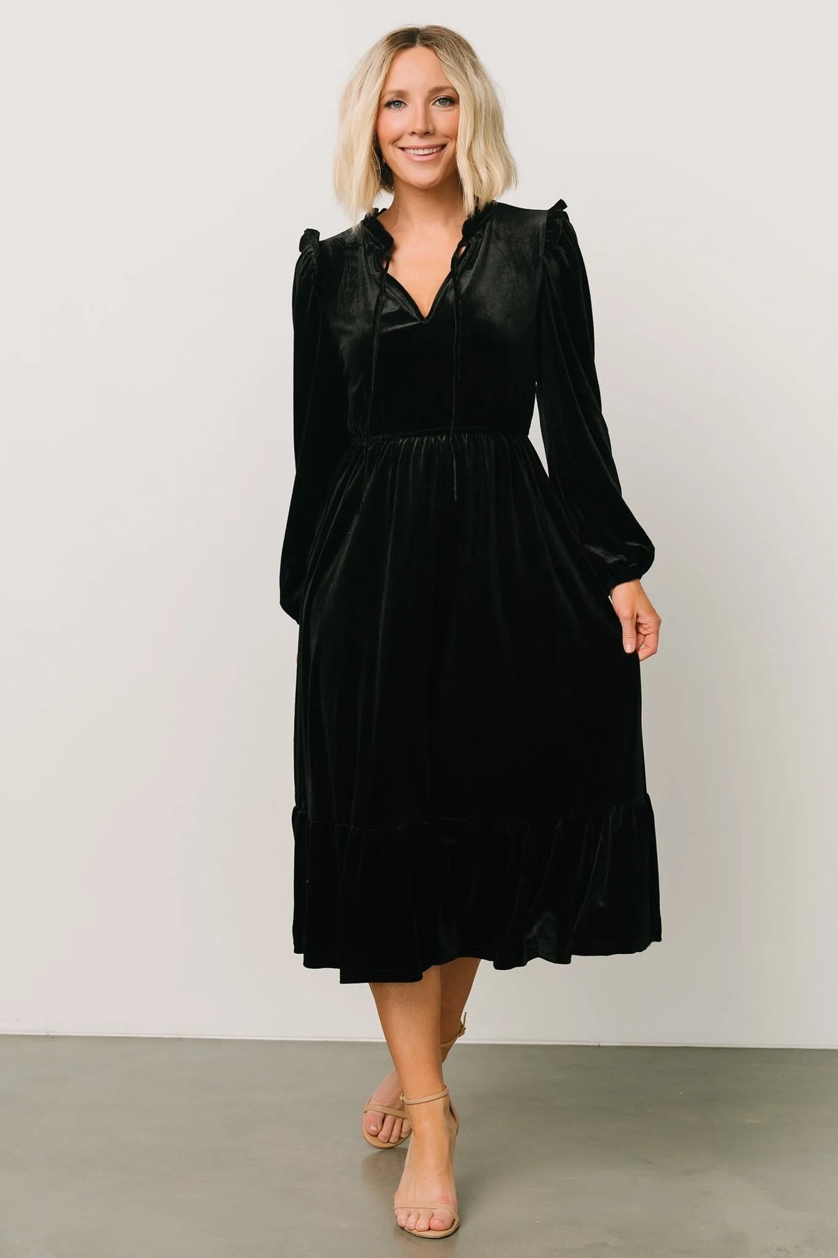 Amadora Velvet Dress | Black