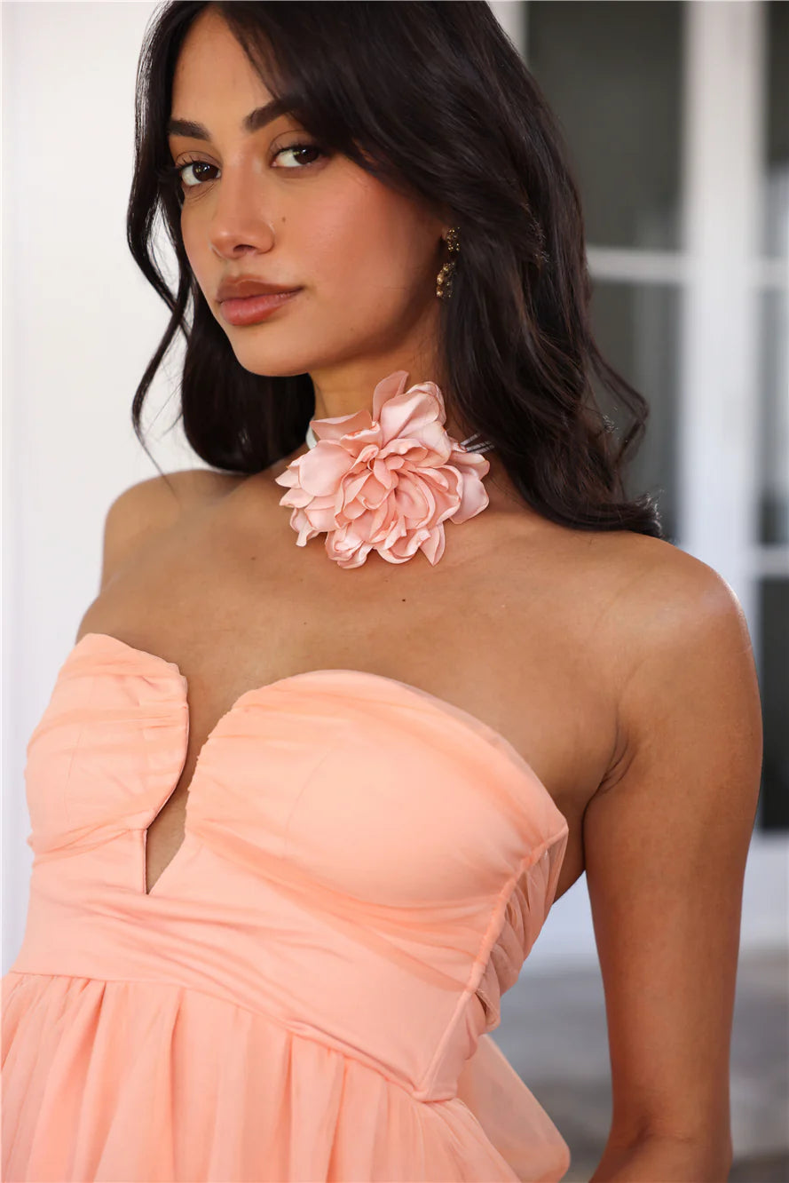 Blooming Rosette Necklace Pink