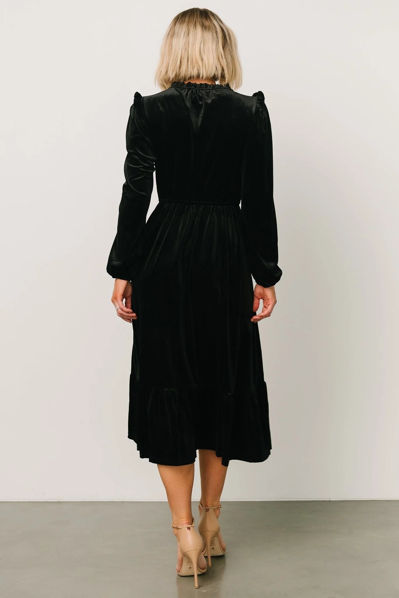 Amadora Velvet Dress | Black