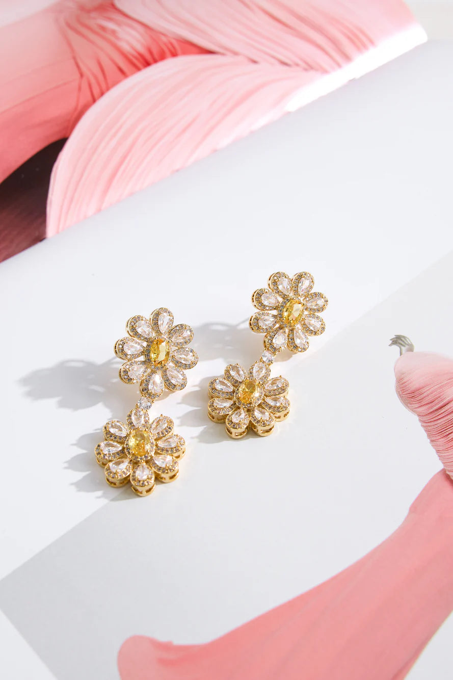 18k Gold Plated Daisy Loves Diamonds Earrings Gold