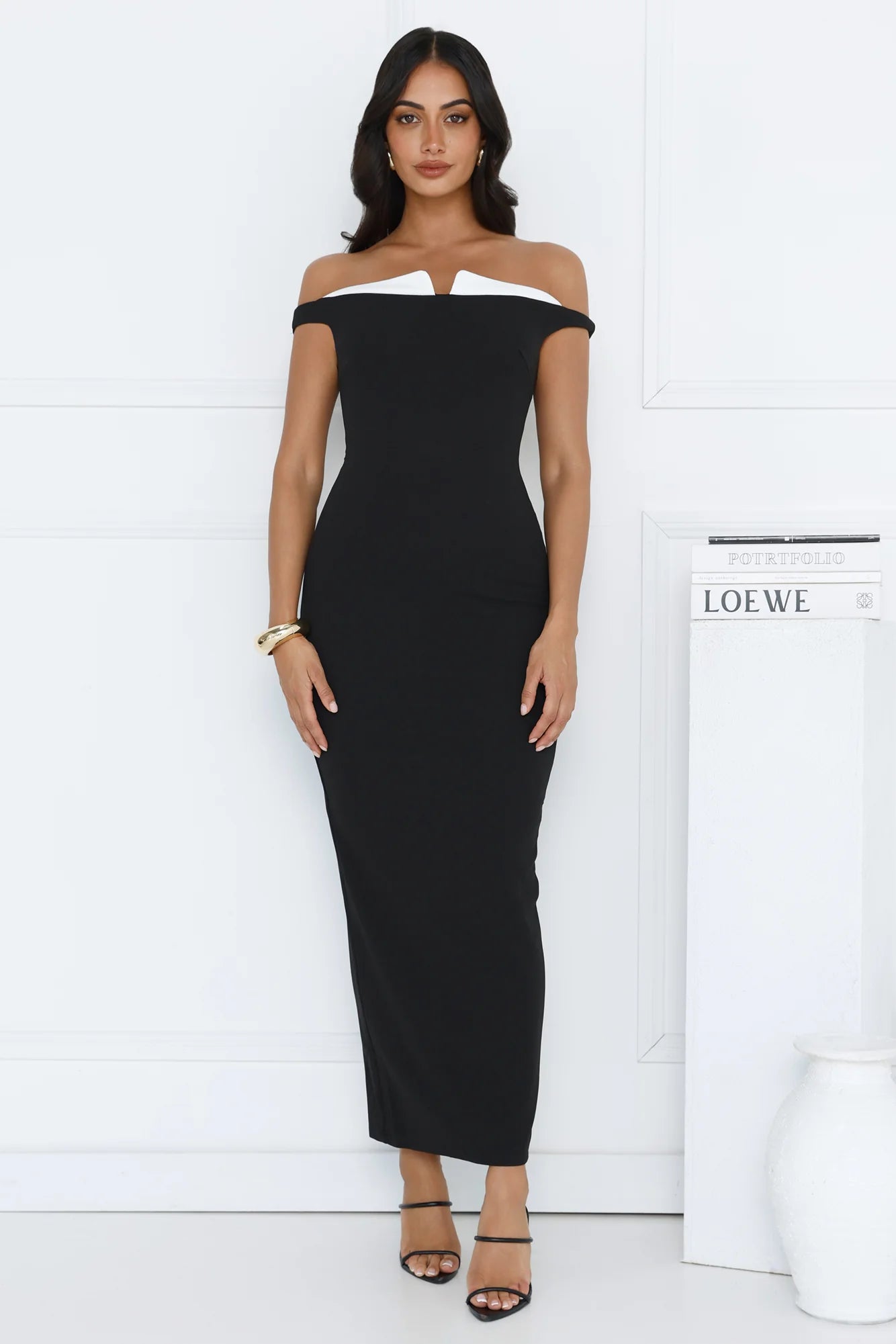 Turn Around Off Shoulder Maxi Dress Black