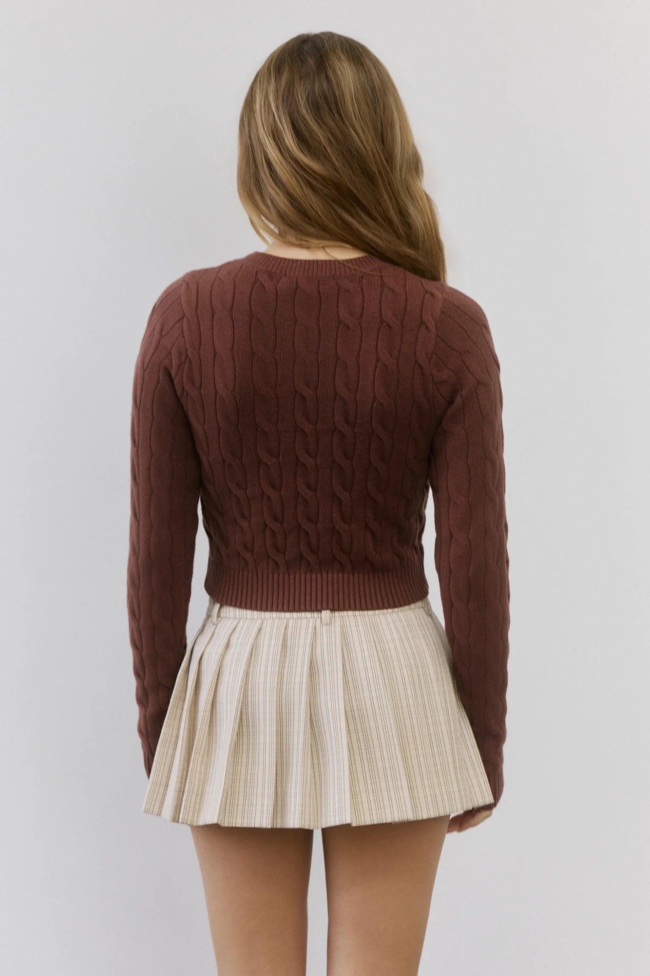 The Exclusive Cable Knit Sweater Brown