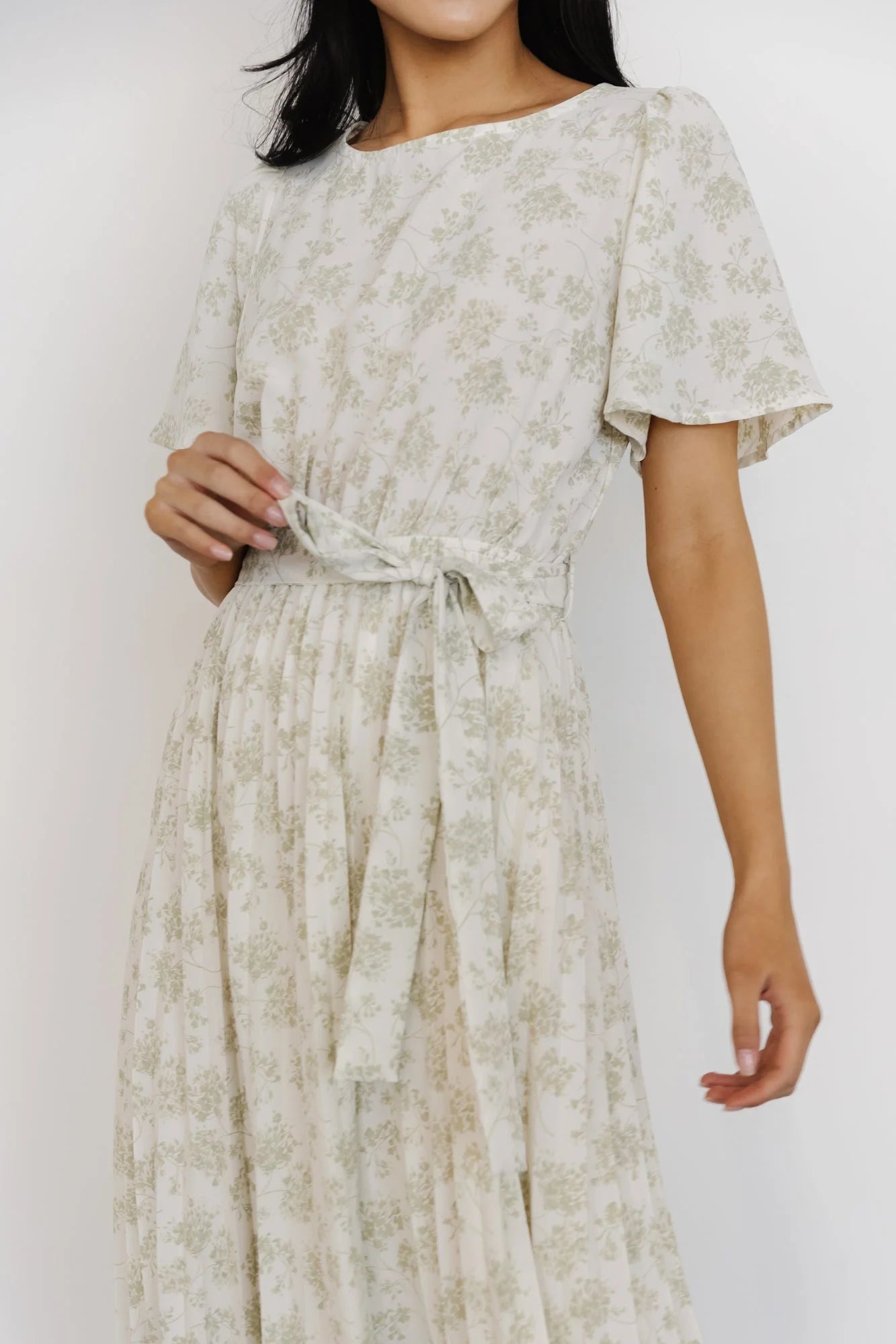 Prim Pleated Dress | Vintage Olive Print