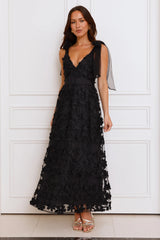 Distinguished Maxi Dress Black