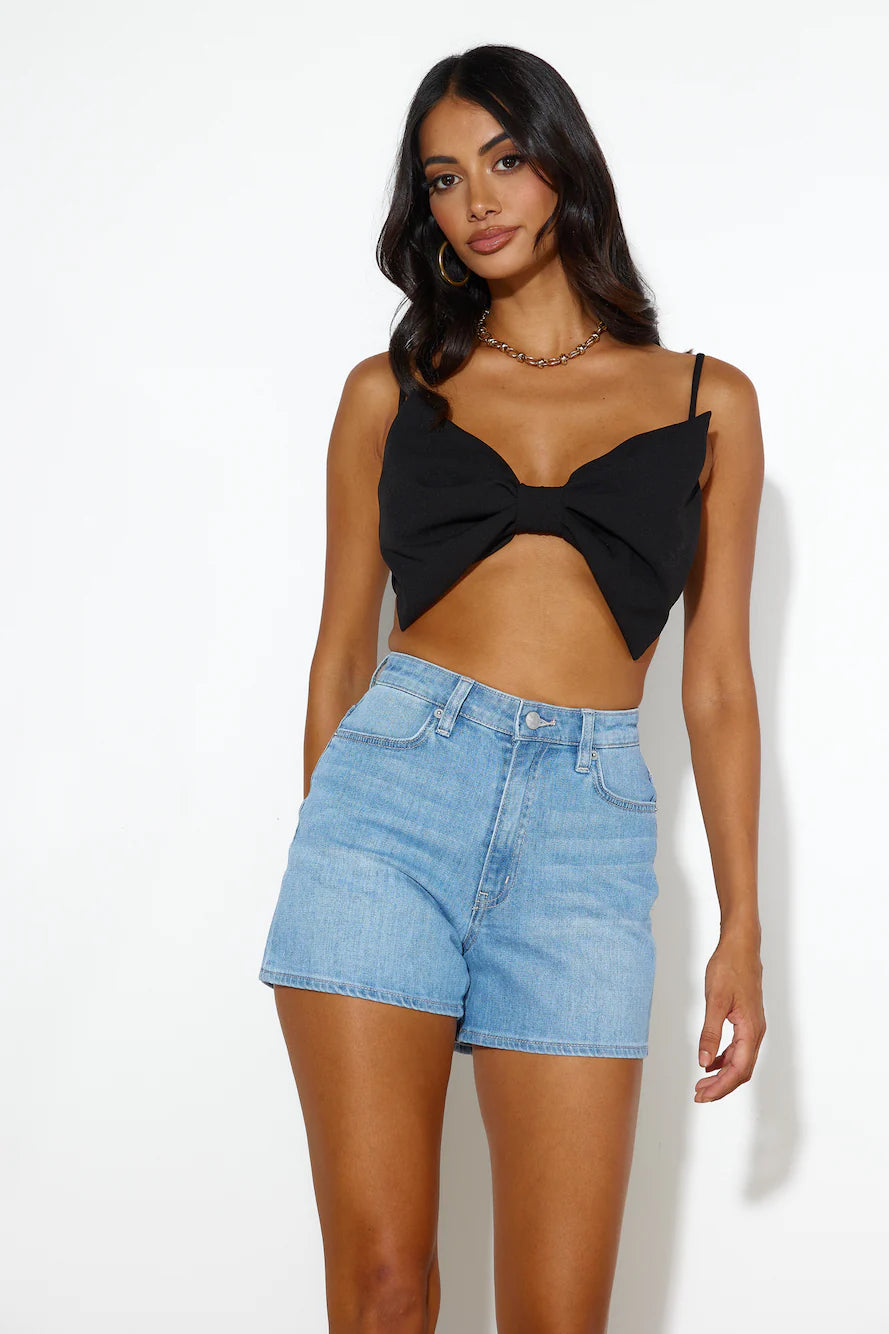 Details Crop Top Black